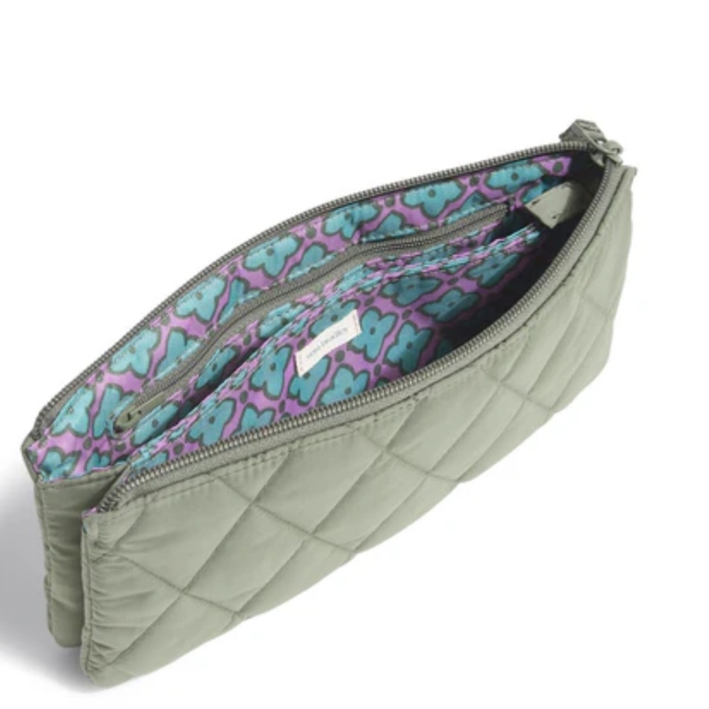 NWT Vera Bradley Essential Trio Clutch. Deep Lichen Green. Ultralight fabric